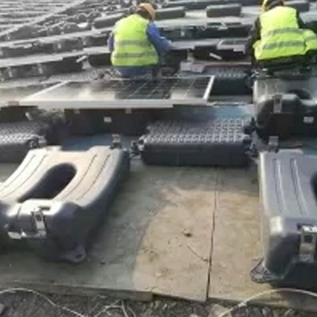 Système d'énergie solaire à réseau flottant à surface distribuée 1MW
