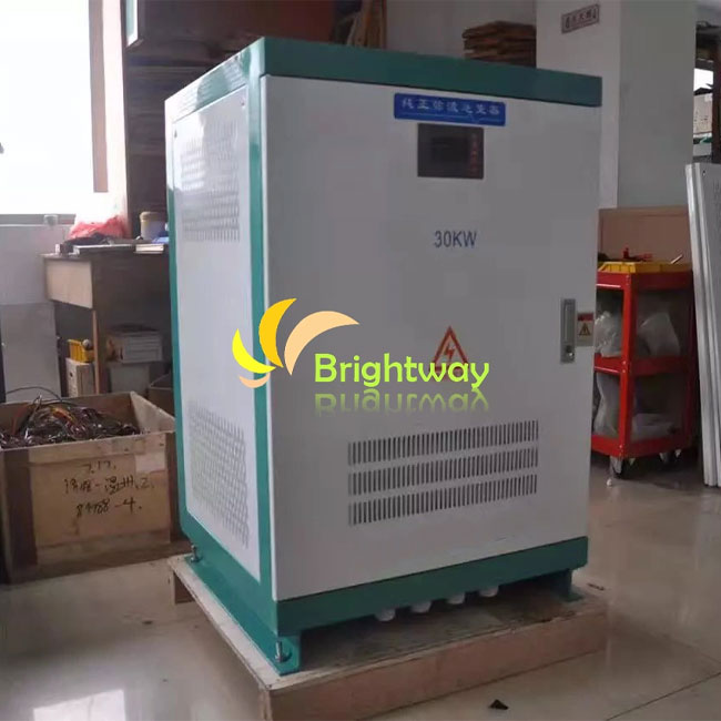 Onduleur à onde sinusoïdale pure à basse fréquence de 30 kW
