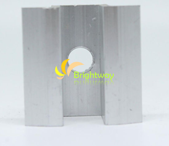 AAM002 Pince moyenne en aluminium pour le système d'énergie solaire