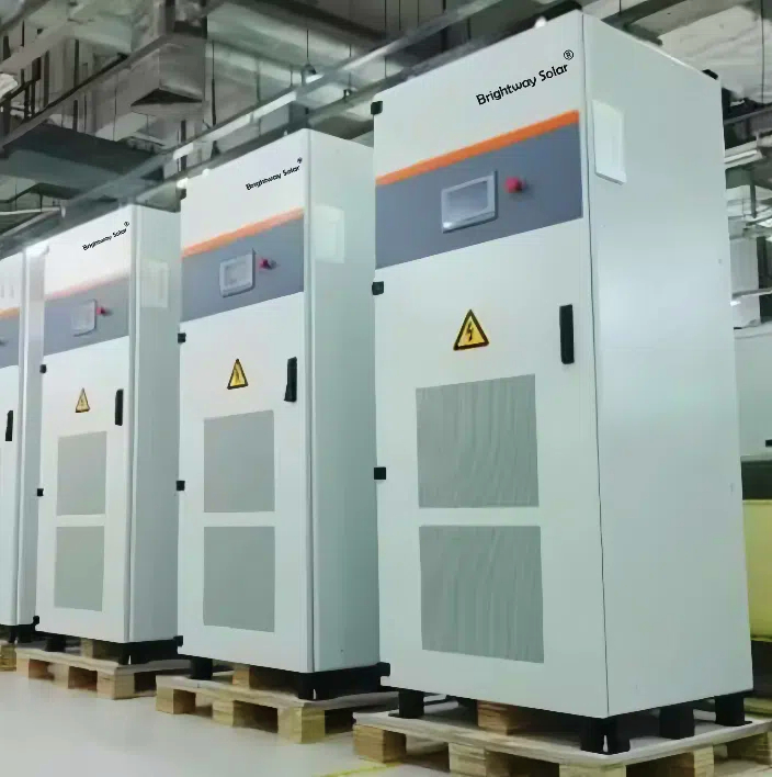 Brightway Invertisseur de stockage de stockage d'énergie commercial hybride commercial hybride SOLAR 250KW